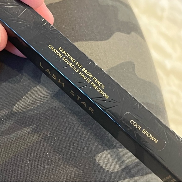 LASH STAR bundle eyeshadow, heated lash curler, brow pencil, concealer brush - Picture 5 of 7